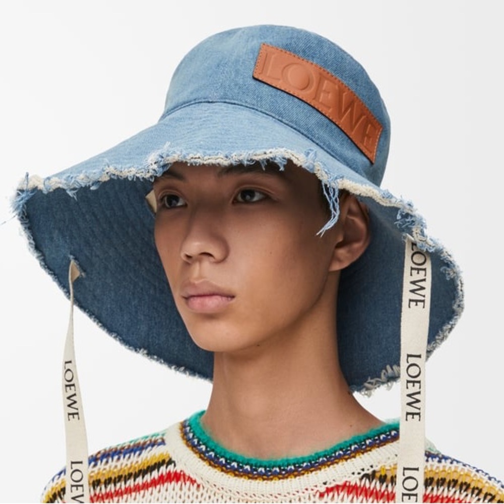 NWT Loewe fisherman frayed denim bucket style hat